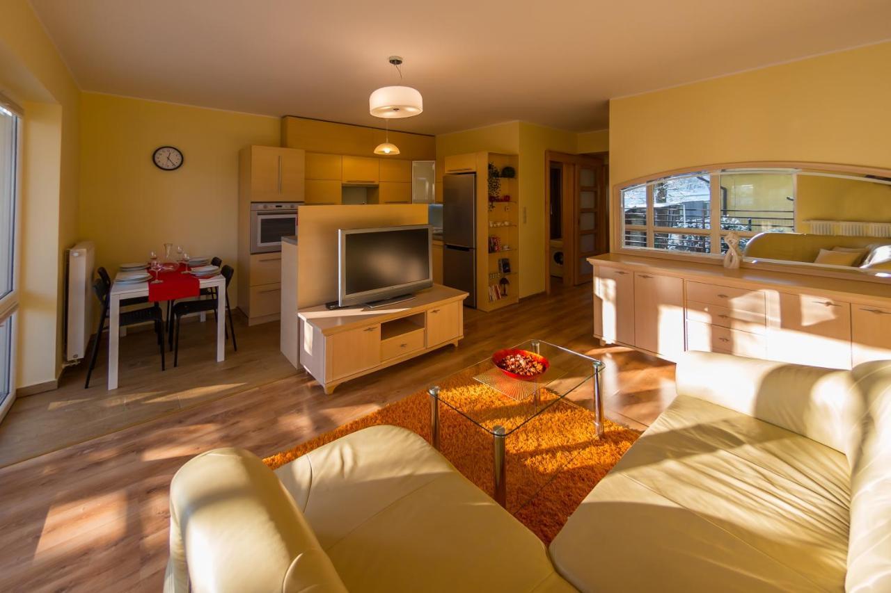 Komfortowy Apartament W Centrum Ustronia Exteriér fotografie